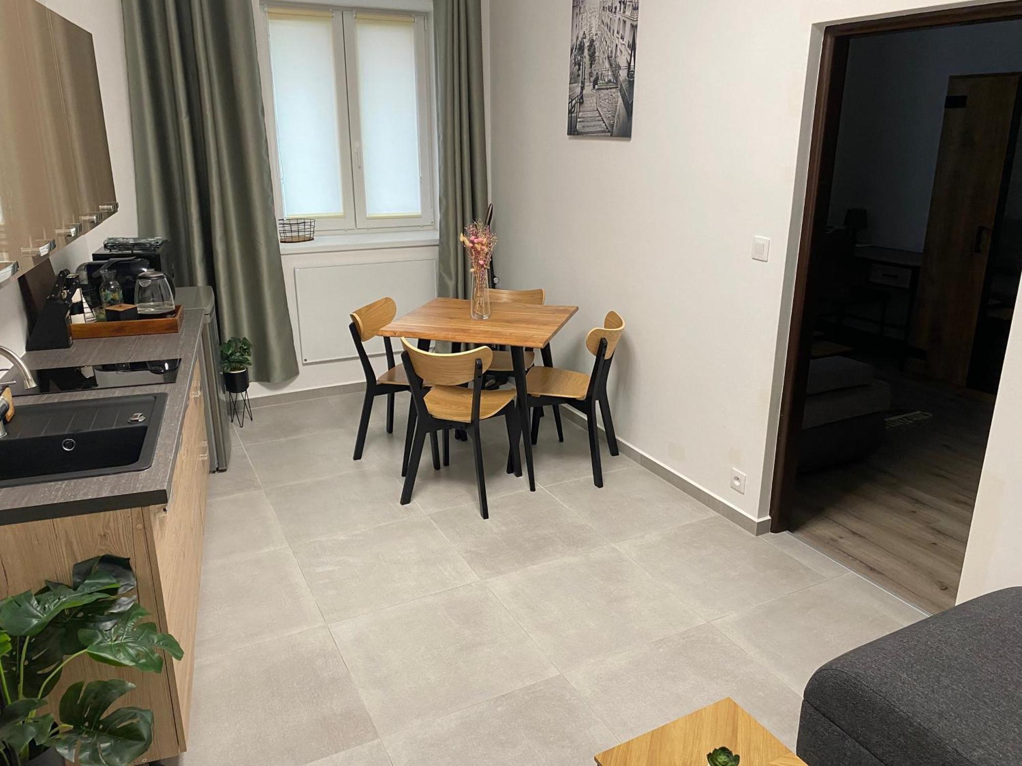Loket Island Apartment Bagian luar foto